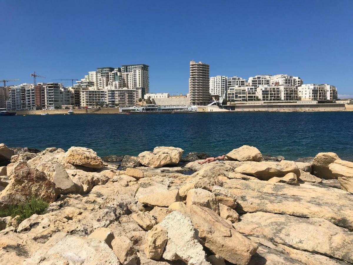 Pilgrim'S Rest Apartments Gzira Exteriör bild
