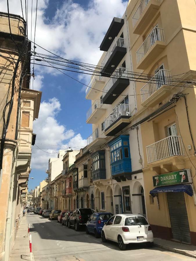 Pilgrim'S Rest Apartments Gzira Exteriör bild